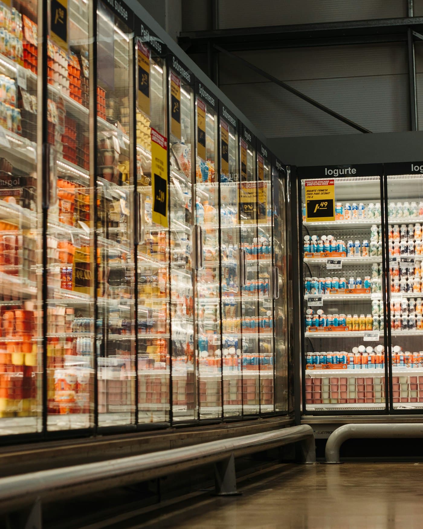 Commercial glass-door refrigeration display